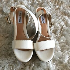 Steve Madden new never worn wedge sandals